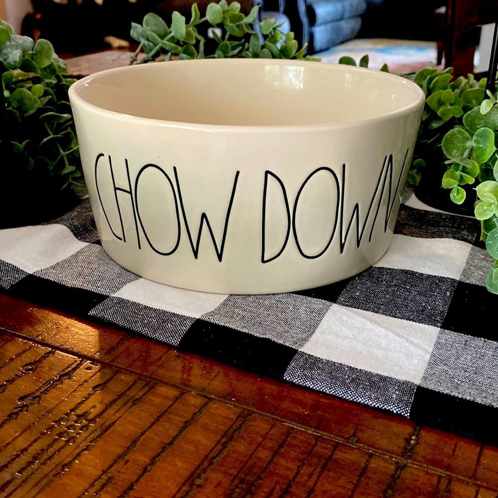 Rea Dunn large dog dish